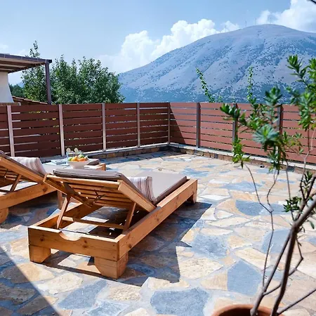 Дом отдыха Amici With Outdoor Jacuzzi
