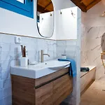 בית נופש Amici With Outdoor Jacuzzi Andipáta