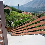 Amici With Outdoor Jacuzzi בית נופש