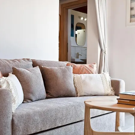 Amici With Outdoor Jacuzzi *