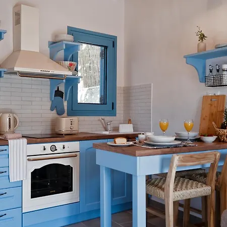 Amici With Outdoor Jacuzzi Andipáta