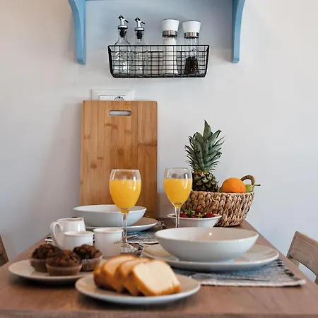 Amici With Outdoor Jacuzzi 別荘