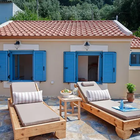 Amici With Outdoor Jacuzzi