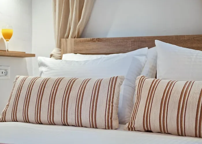 Amici With Outdoor Jacuzzi *