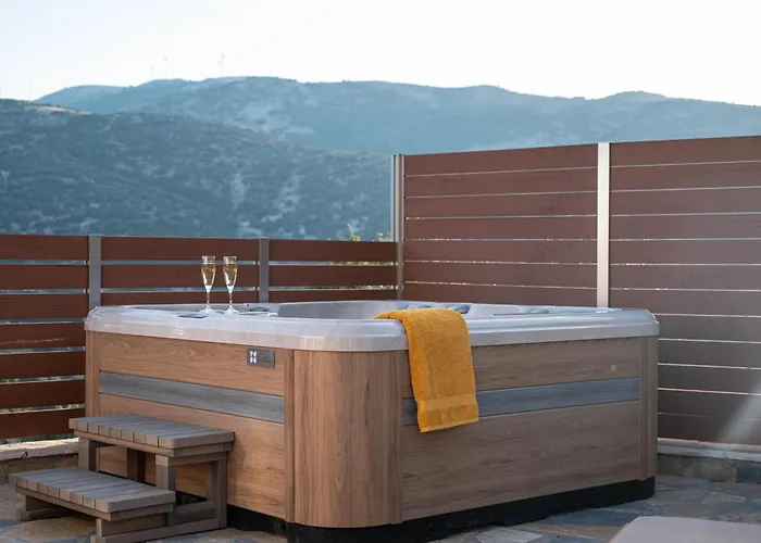 Prázdninový dům Amici With Outdoor Jacuzzi Andipáta